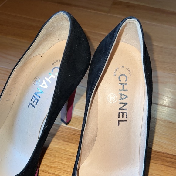 CHANEL Black & Purple/Pink Suede Pumps size 36 (6) - Picture 7 of 9